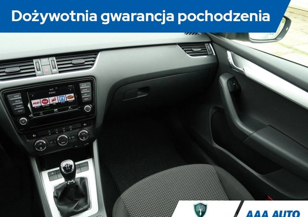 Skoda Octavia cena 39000 przebieg: 192873, rok produkcji 2016 z Gubin małe 254